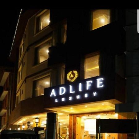 Hotel Adlife Luxury Srīnagar Esterno foto